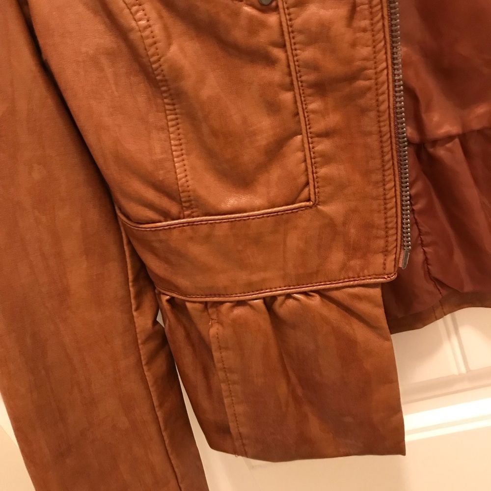 Leather jacket - Picture 3 of 4